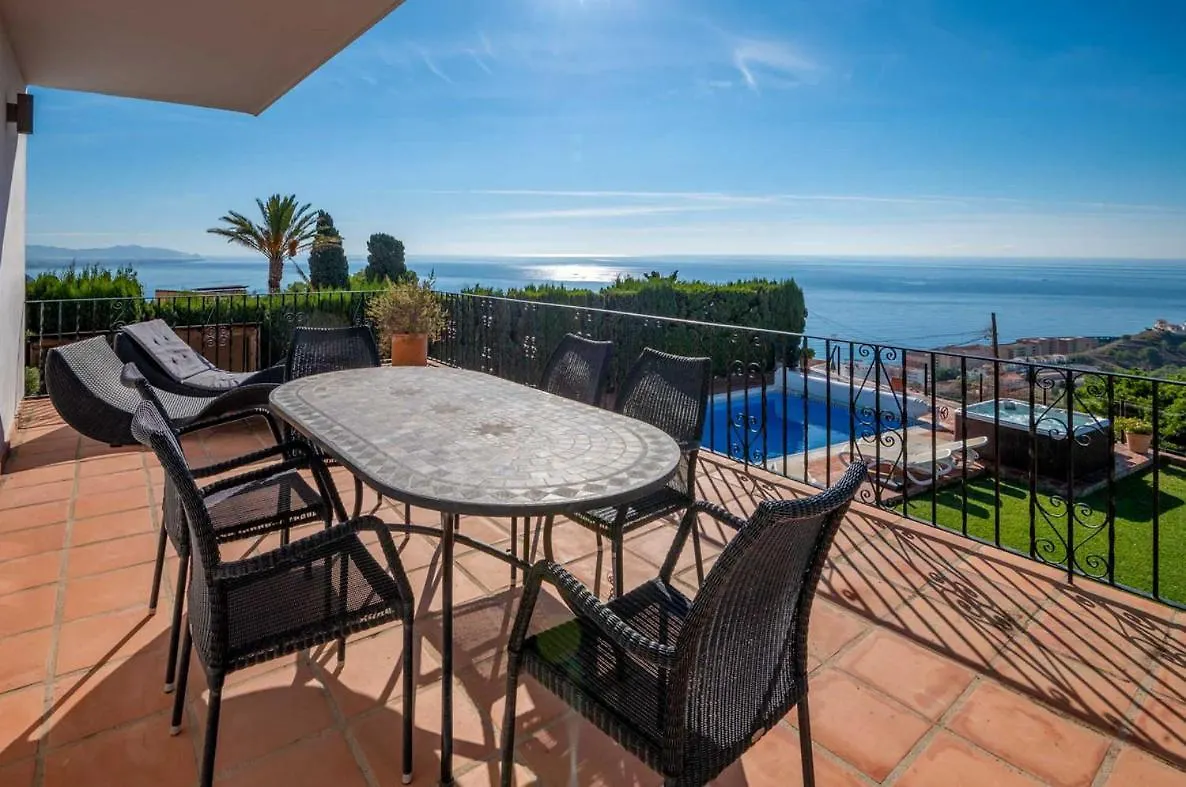 Villa Marina With Stunning View And Private Pool Daire Almuñécar
